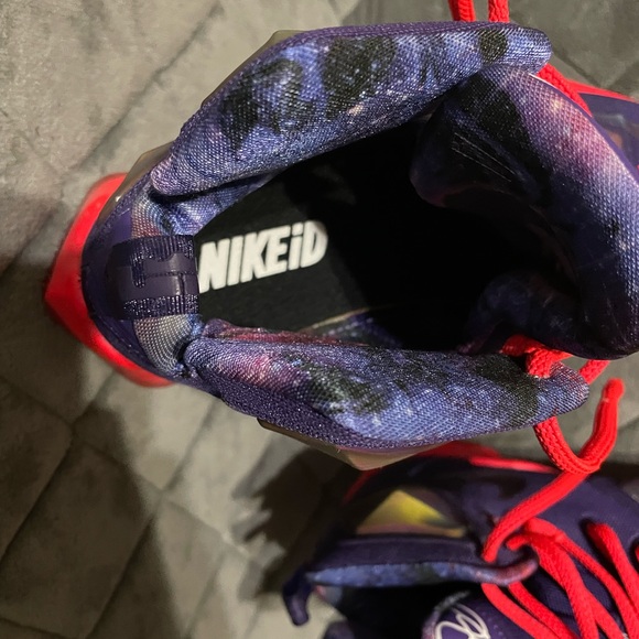 Lebron 13 Basketball Shoes - Picture 5 of 7